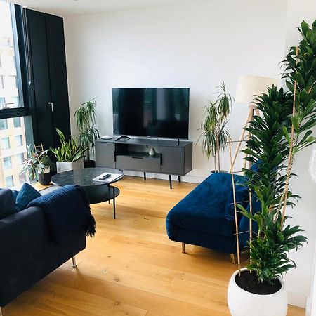 Luxury 2 Bedroom Apartment 20 Min From Central London Ngoại thất bức ảnh